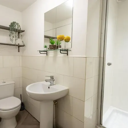 Flat 1 Sunnyside Contractor Long By Shortstayuk * بريستول