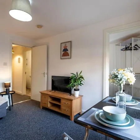 Flat 1 Sunnyside Contractor Long By Shortstayuk *